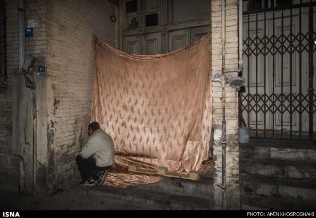 رسوایی فقر زیر پوست زیبای شهر: خیابان‌خوابی خانواده 3نفره در تهران 1