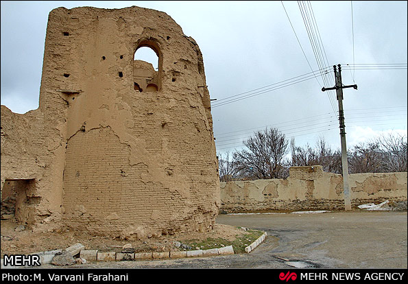 برجهای تاریخی شهر قورچی باشی - استان مرکزی (عکس)