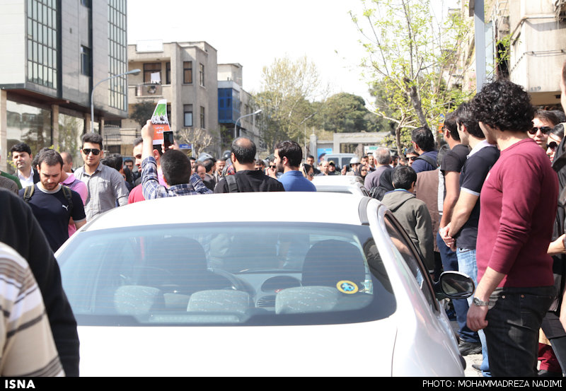 لغو تجمع مقابل سفارت پاکستان به دلیل حضور پلیس+عکس