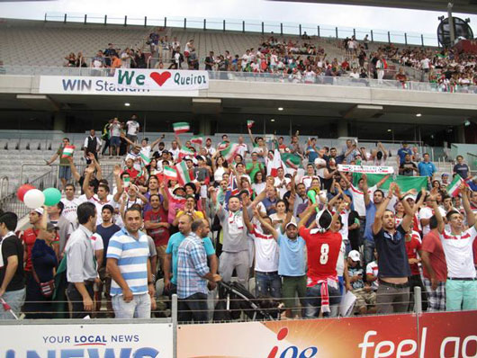 زنان و مردان ایرانی حامی تیم ملی در سیدنی( عکس )