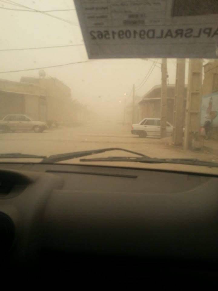 تعطیلی مدارس و ادارات 11 شهر خوزستان به دلیل گرد و خاک (+عکس)