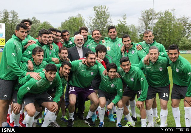 ظریف در اردوی تیم ملی فوتبال (+عکس)