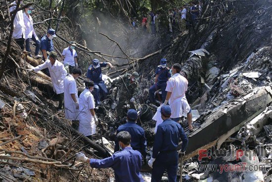 سقوط هواپیمای وزیر دفاع لائوس (عکس)