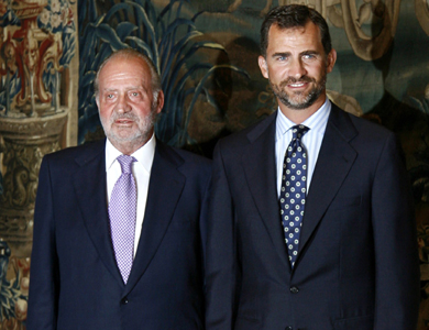 پادشاه اسپانیا داوطلبانه از قدرت کنار رفت