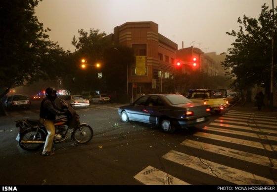 توفان سیاه در تهران 4 نفر را کشت و 30 مجروح بر جای گذاشت