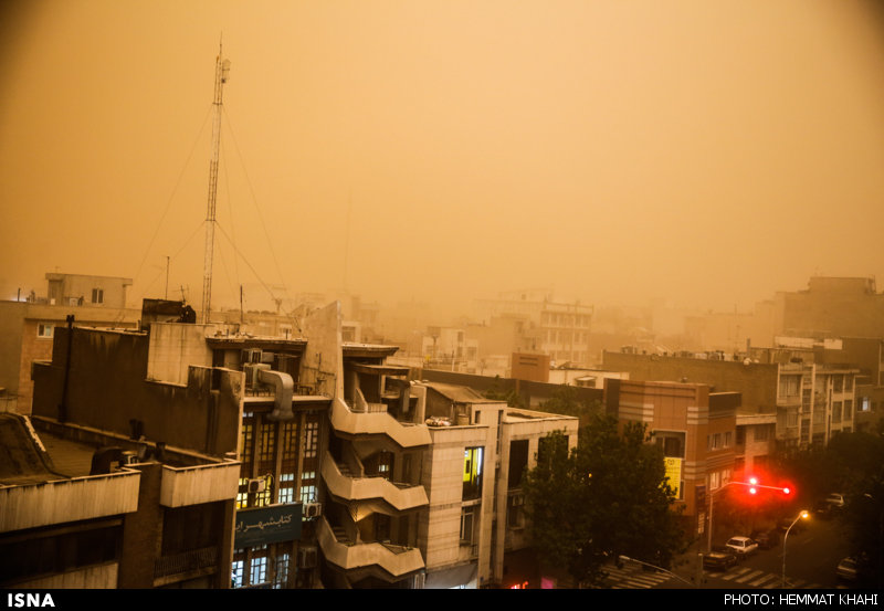 توفان سیاه در تهران 4 نفر را کشت و 30 مجروح بر جای گذاشت (+عکس)