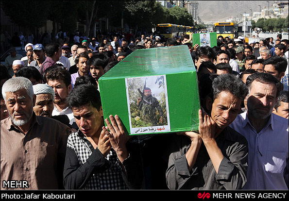 تشییع پیکر 3 شهید جنگ سوریه در مشهد (عکس)