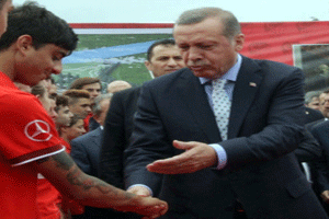 اعتراض اردوغان به “تتوی” فوتبالیست ترکیه 1