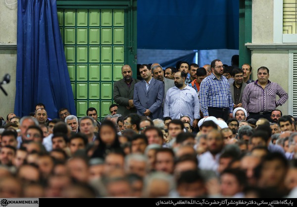 دیدار خانواده‌های شهدای هفتم تیر با رهبری (+عکس)