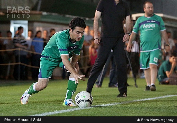 مسابقات فوتبال جام ستاره ها با حضور همایون شجریان، مازیار فلاحی و پژمان جمشیدی (عکس)