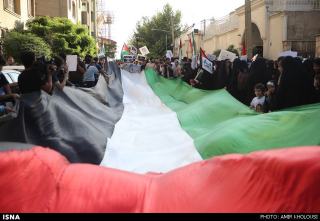 تجمع اعتراض‌آمیز مقابل دفتر حافظ منافع مصر در ایران (عکس)