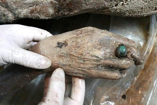 جسد مویایی700 ساله 1