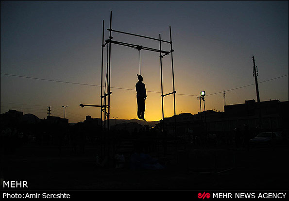 اجرای حکم اعدام متجاوز به عنف - کرج (عکس)