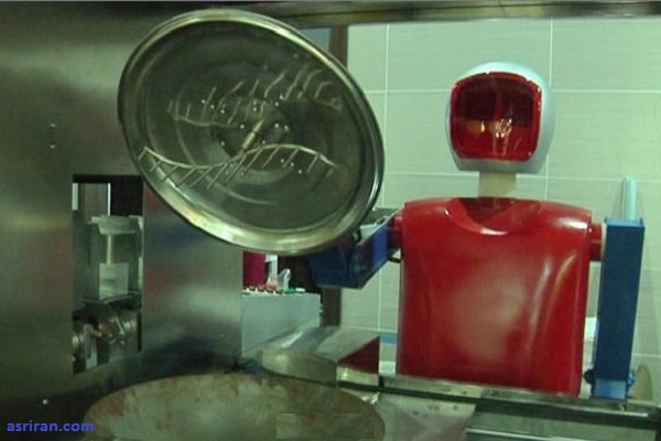 تجربه صرف غذا در بزرگ‌ ترین رستوران روباتی چین 1