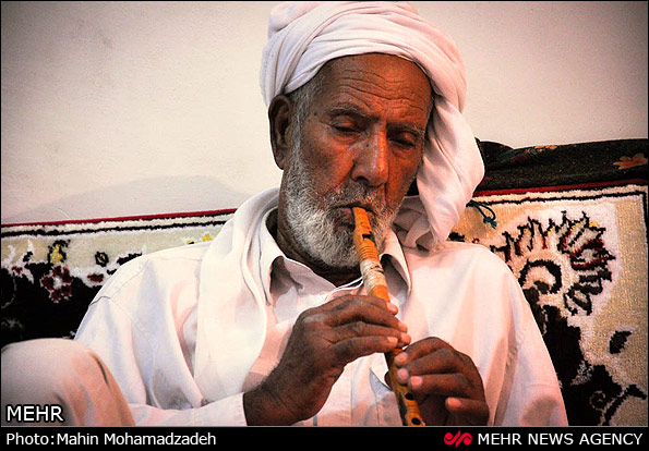 شیرمحمد اسپندار ، نوازنده موسیقی 83 ساله بلوچی (عکس)