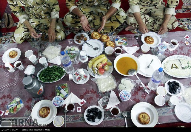 یک روز ماه رمضان همراه با تکاوران - تبریز (عکس)
