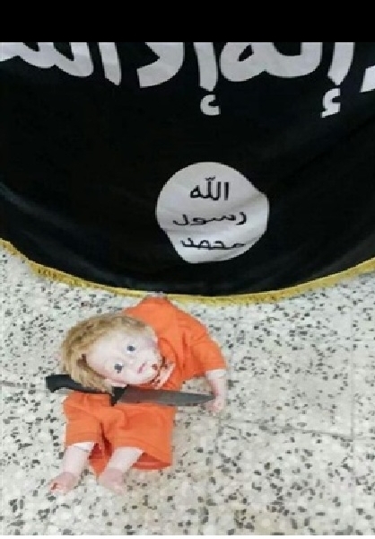کودکان داعش، آدم‌کشی را تمرین می‌کنند (+عکس)