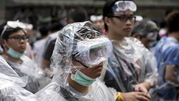 ادامه اعتراضات علیه انتخابات نمایشی در هنگ کنگ