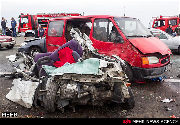 تصادف زنجیره ای مرگبار در یونان‎ (عکس)