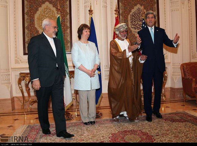 دیدار وزیران خارجه ایران و آمریکا در عمان(عکس)