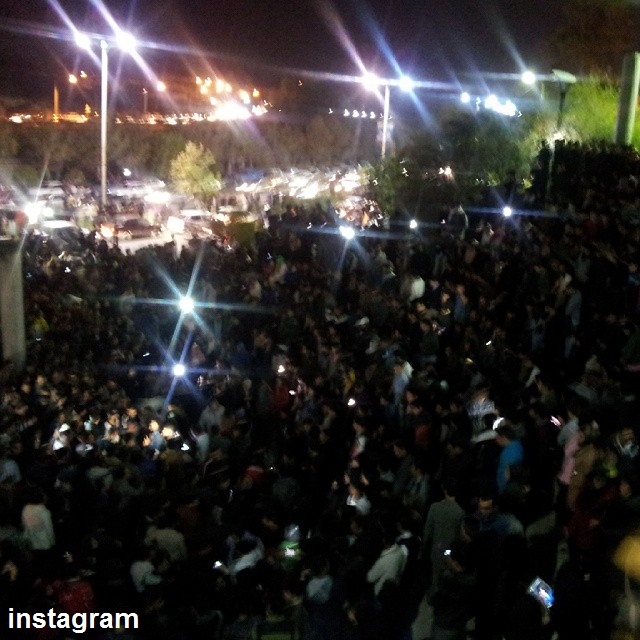 403710 483 تصاویر تجمع هواداران مرتضی پاشایی در سراسر کشور