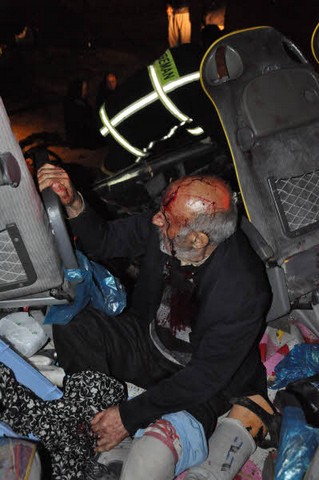 ۱۰ کشته در تصادف اتوبوس و کامیون در بجنورد 1