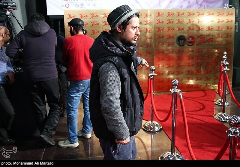 تیپ علی صادقی در جشنواره فجر (عکس)