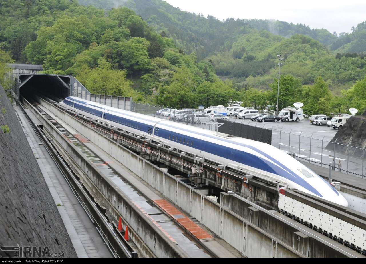 ساخت قطار سریع السیر در ژاپن (عکس)