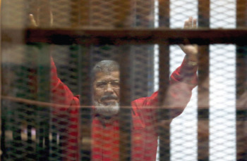 مصر: محمد مرسی در لباس اعدام (عکس)