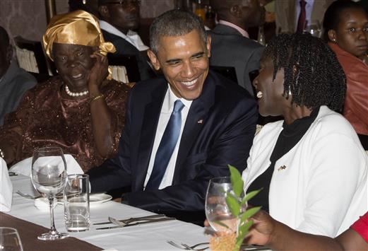 اوباما در کنیا با خواهرش دیدار کرد (عکس)