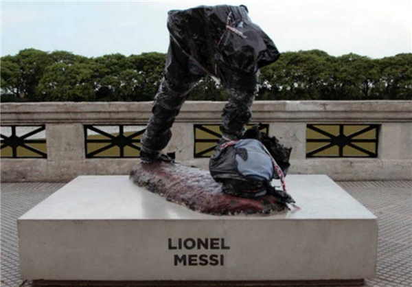 مجسمه مسی تخریب شد+عکس