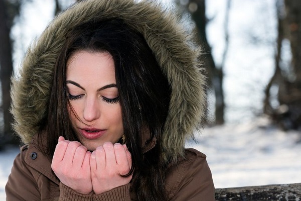 هنگام سرمازدگی چه اتفاقی برای بدن رخ می‌دهد؟