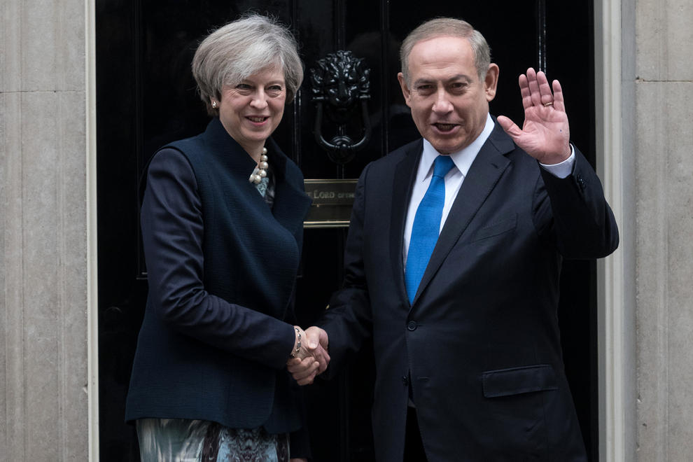 استقبال خاص فلسطینی ها از نتانیاهو در لندن (+عکس)