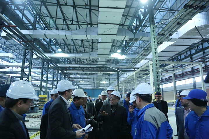 وزیر صنعت ازخط تولیدپژو 2008 بازدید کرد / زمان عرضه  پژو های جدید در ایران (+عکس)