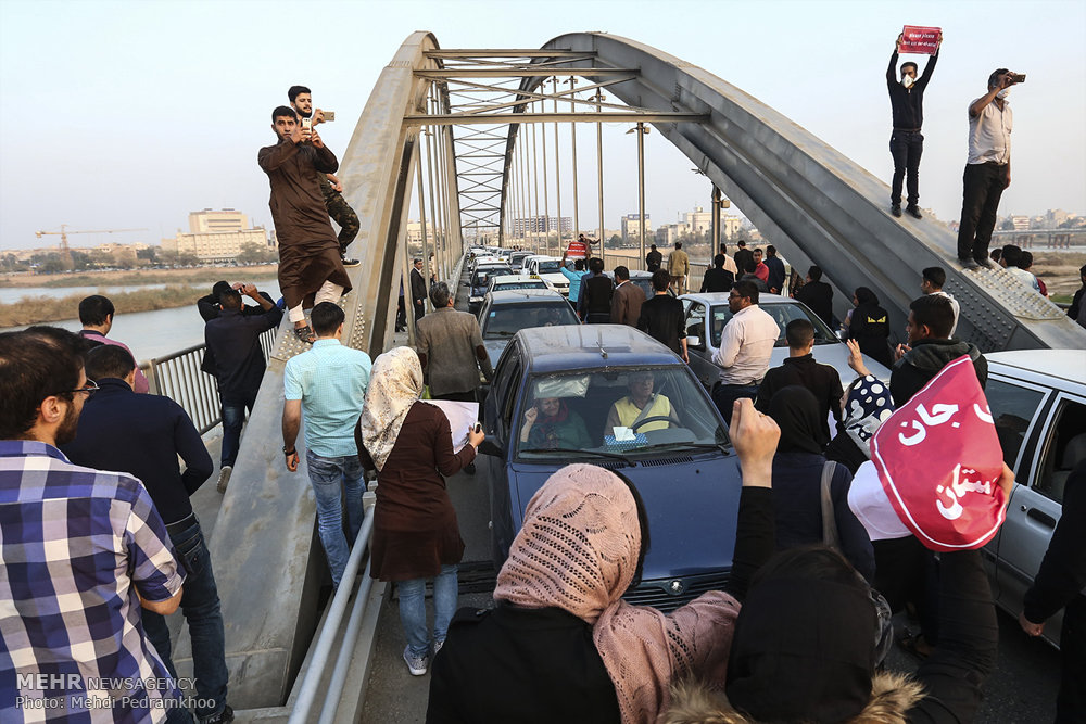 اعتراض مردم خوزستان به مشکلات روزهای اخیر (+عکس)