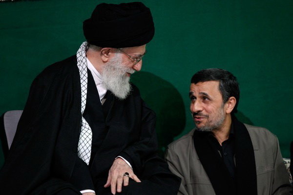 سلیمی نمین: شرط عجیب احمدی‌نژاد برای اجرای دستور رهبری