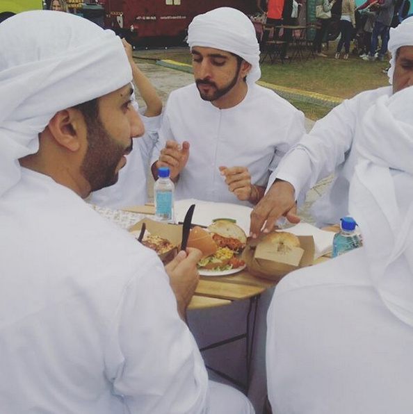 همبرگر طلای پسر حاکم دبی (عکس)