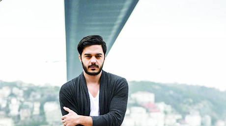 خواننده محبوب ترک در تهران کنسرت می دهد