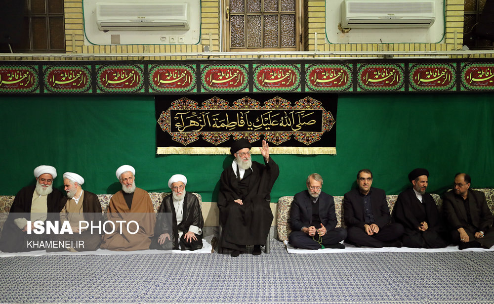 اولین شب مراسم عزاداری ایام فاطمیه در حسینیه امام خمینی (+عکس)