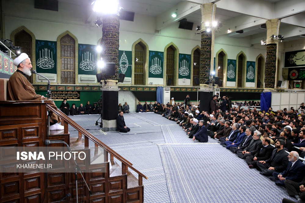 اولین شب مراسم عزاداری ایام فاطمیه در حسینیه امام خمینی (+عکس)