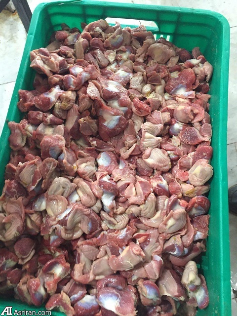 کلکسونی از تخلفات بهداشتی در برخی از واحد های عرضه قصابی و فروش گوشت مرغ  (+عکس)