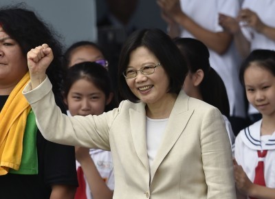 ادای سوگند نخستین رییس جمهور زن تایوان (+عکس)