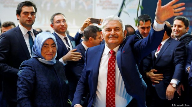 نخست وزیر جدید ترکیه و همسرش (عکس)