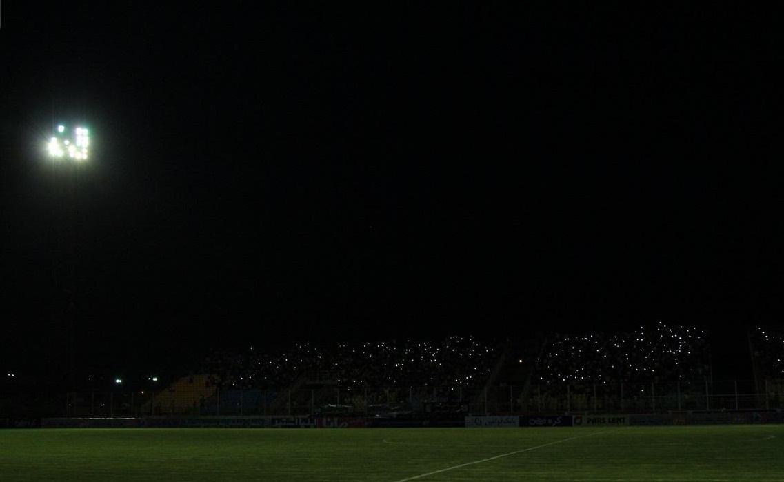 تاریک ترین ورزشگاه ایران (+عکس)