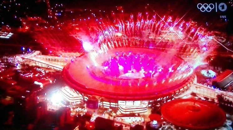 تصویر به تصویربا افتتاحیه مسابقات المپیک 2016 ریو (+عکس/حواشی)