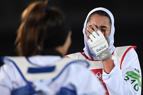 اشک های بی پایان علیزاده پس از شکست در یک چهارم نهایی(گزارش تصویری)