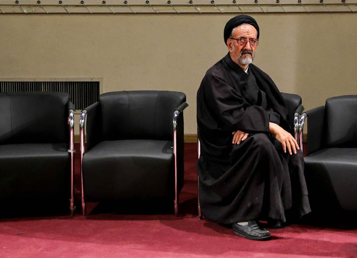دعایی: امام دستور داد در جماران برنامه زنده موسیقی اجرا شود