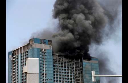 آتش سوزی در آسمان خراش ابوظبی