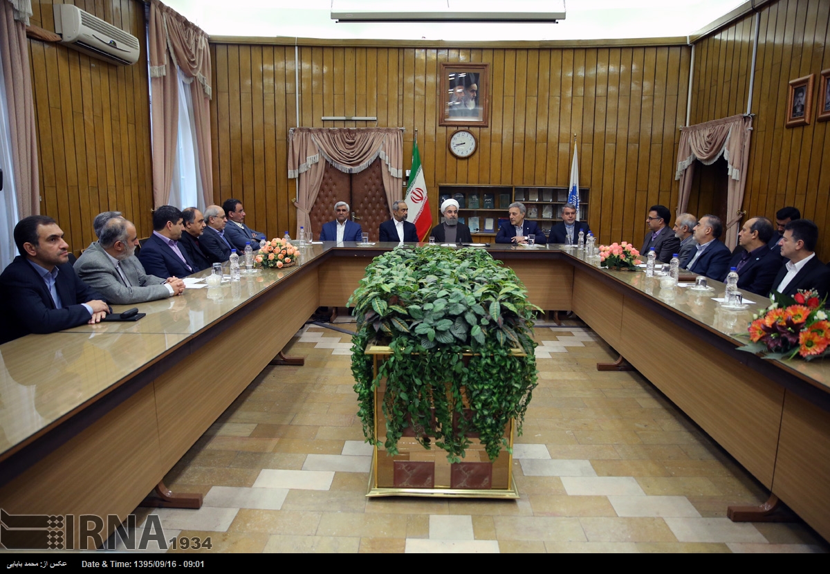 حضور روحانی در دانشگاه تهران (+عکس)