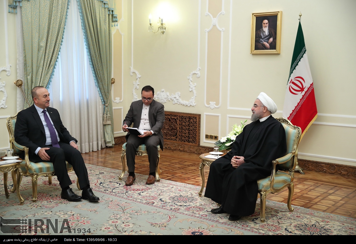 سفر ناگهانی وزیر خارجه ترکیه به تهران و دیدار با روحانی